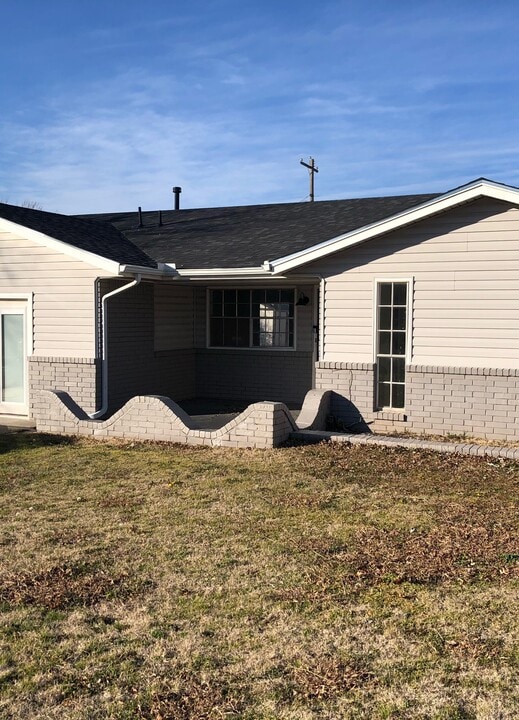 820 E Georgia St in Shawnee, OK - Foto de edificio