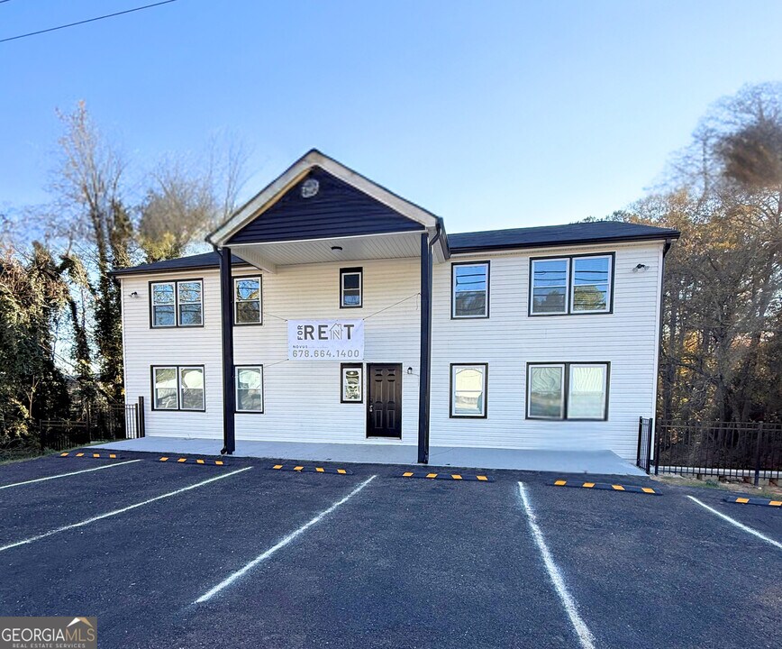 901 Pacific Ave-Unit -5 in Bremen, GA - Foto de edificio