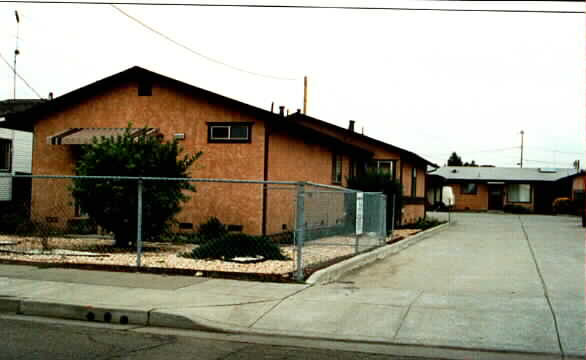 22810 Myrtle St in Hayward, CA - Foto de edificio - Building Photo