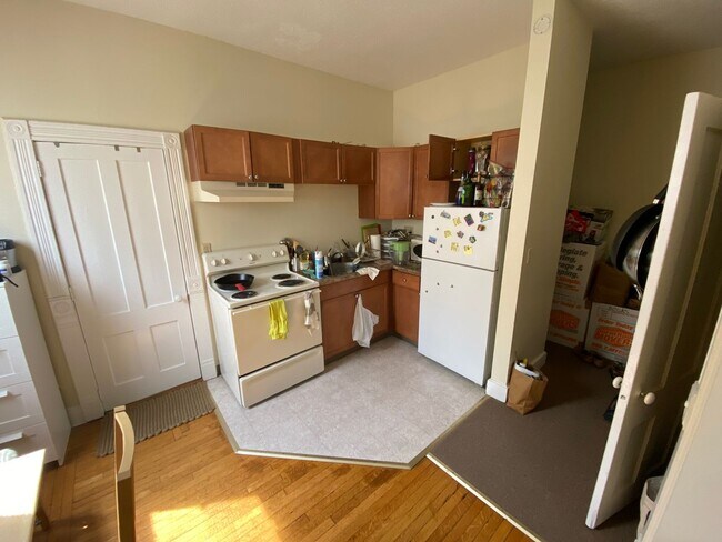 94 Howe St in New Haven, CT - Building Photo - Building Photo