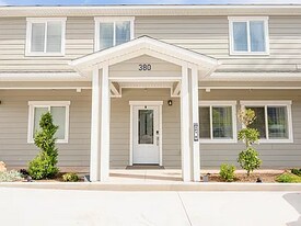 380 Utah Ave in Hildale, UT - Building Photo