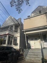 40 Wegman Pkwy in Jersey City, NJ - Building Photo