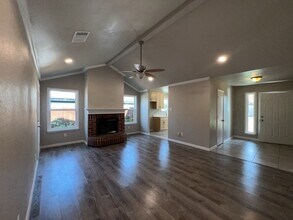 5728 Shady Springs Trail in Fort Worth, TX - Building Photo - Building Photo