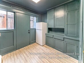 1520 Andalusia Ave in Los Angeles, CA - Building Photo - Building Photo