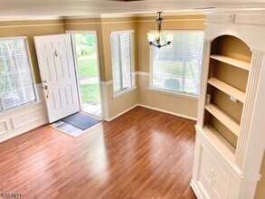 28 Stevens Ct in Bedminster, NJ - Building Photo - Building Photo