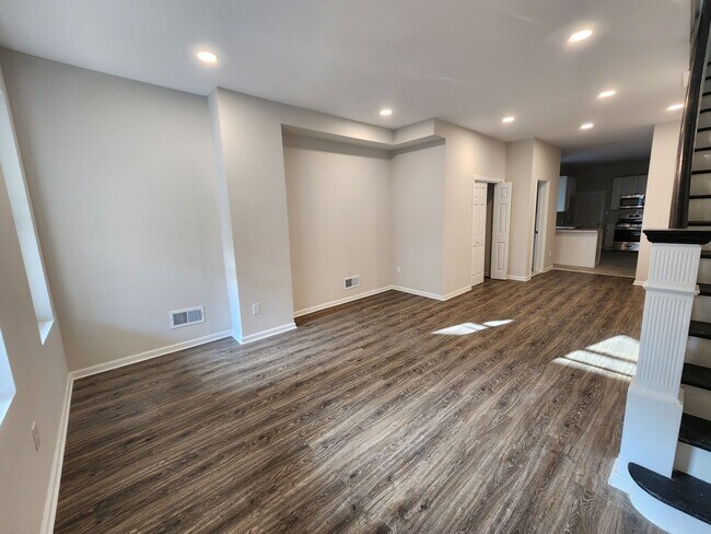 53 W Sharpnack St in Philadelphia, PA - Building Photo - Building Photo