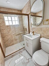 830 10th St in Miami Beach, FL - Building Photo - Building Photo