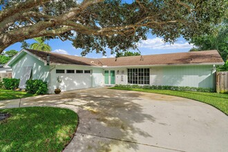 4193 Hyacinth Cir N in Palm Beach Gardens, FL - Foto de edificio - Building Photo