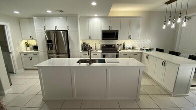 9221 Northlake Pkwy in Orlando, FL - Building Photo - Building Photo