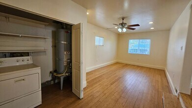 925 Palomas Dr SE in Albuquerque, NM - Building Photo - Building Photo