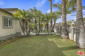 4356 Kingswell Ave in Los Angeles, CA - Building Photo - Building Photo