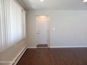 39 Eldorado St in Toms River, NJ - Building Photo - Building Photo