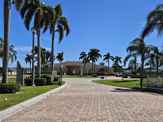 1280 Stone Ridge Cir in Sebring, FL - Building Photo - Building Photo
