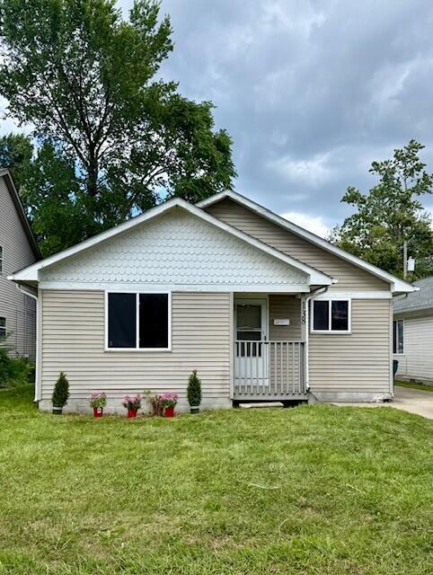 property at 138 W Maxlow Ave