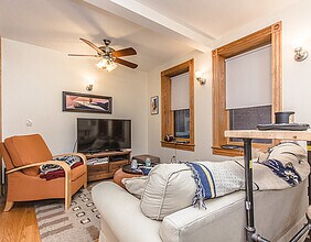 137 Charles, Unit 1 in Boston, MA - Foto de edificio - Building Photo