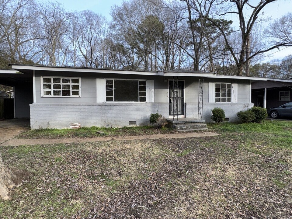 2704 Shannon St in Jackson, MS - Building Photo
