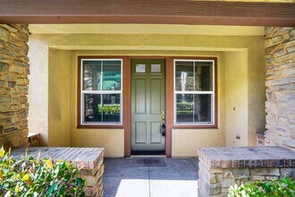 245 Coral Rose in Irvine, CA - Building Photo - Building Photo