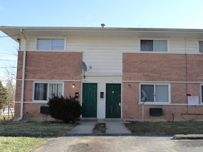 Sunrise Townhomes in Cincinnati, OH - Building Photo - Building Photo