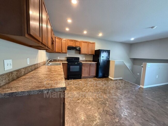 519 N Vine St in Maryville, MO - Building Photo - Building Photo