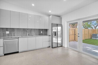 8394 SW 148th Ave in Miami, FL - Building Photo - Building Photo