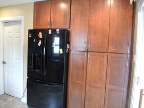 172 Highland Ave in Edison, NJ - Building Photo - Building Photo