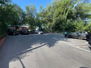 32 E Main St in Middletown, MD - Foto de edificio - Building Photo