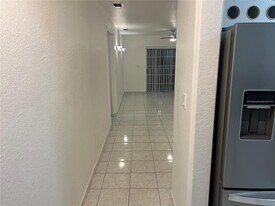 7011 W 29th Ave in Hialeah, FL - Building Photo