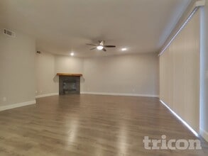 1990 Turnberry Dr in Oviedo, FL - Building Photo - Building Photo