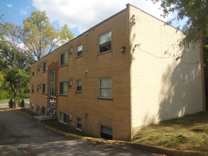 Juniper Ridge Apartments in Cincinnati, OH - Foto de edificio - Primary Photo