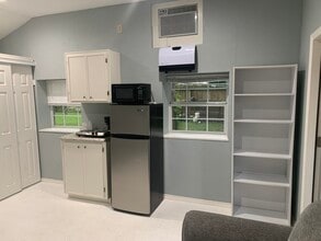 22802 Whispering Willow Dr, Unit Studio 1 in Spring, TX - Building Photo - Building Photo