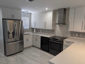 9780 SW 52nd Rd in Gainesville, FL - Building Photo - Building Photo