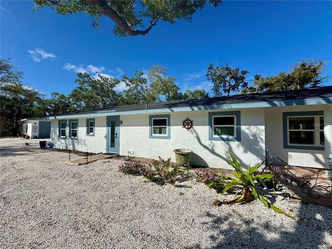 7372 Melaleuca Way in Sarasota, FL - Building Photo - Building Photo