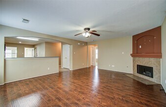 610 Kiley Dr in Houston, TX - Building Photo - Building Photo