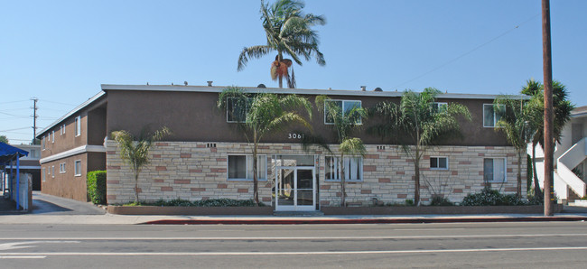 3061 Robertson Blvd in Los Angeles, CA - Building Photo - Building Photo