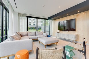 Common at Broadridge