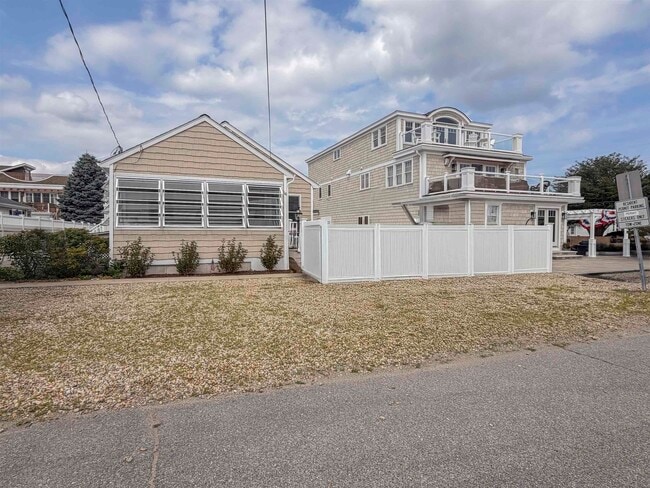 property at 14 Lawrence St