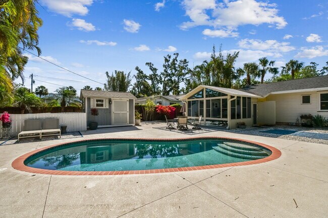 913 Tennessee Ln in Sarasota, FL - Building Photo - Building Photo