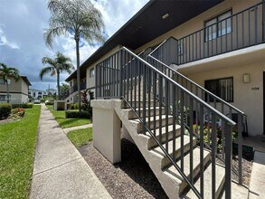 4790 S Cleveland Ave in Ft. Myers, FL - Building Photo - Building Photo