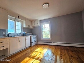 314 11th St in Honesdale, PA - Foto de edificio - Building Photo