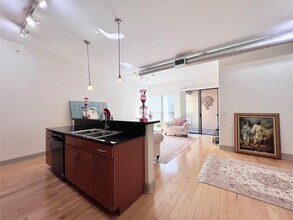 1901 Post Oak Blvd in Houston, TX - Building Photo - Building Photo