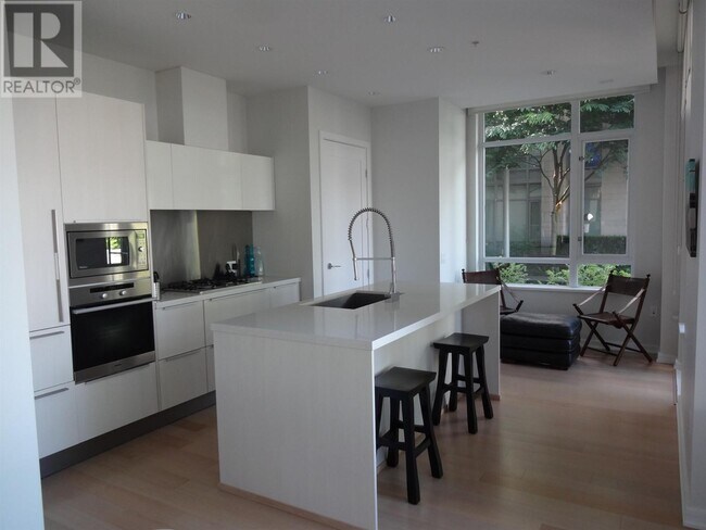 138-138 Athletes Way in Vancouver, BC - Building Photo - Building Photo