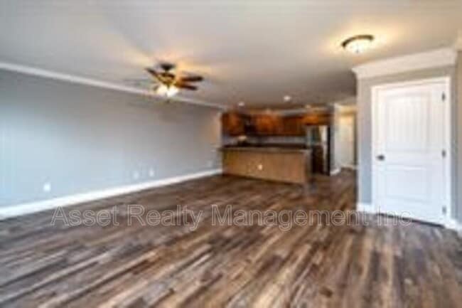 910 Warrior Hill Dr in Louisville, TN - Foto de edificio - Building Photo