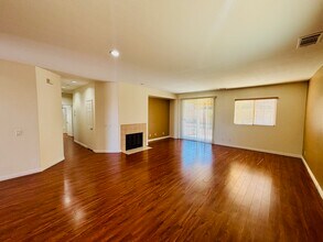 5806 W Avenue K3 in Lancaster, CA - Building Photo - Building Photo