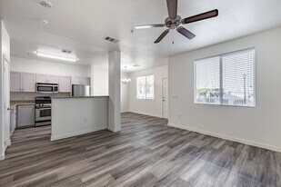 Camino al Norte Townhomes in North Las Vegas, NV - Building Photo