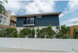 1552 Hi Point St in Los Angeles, CA - Building Photo - Building Photo