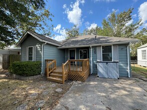 125 Pomeroy Ave in Pasadena, TX - Building Photo - Building Photo