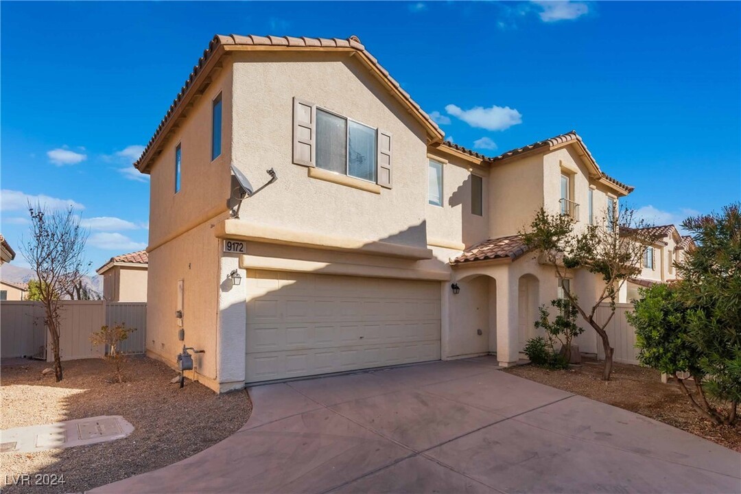 9172 Spoonbill Ridge Pl in Las Vegas, NV - Building Photo