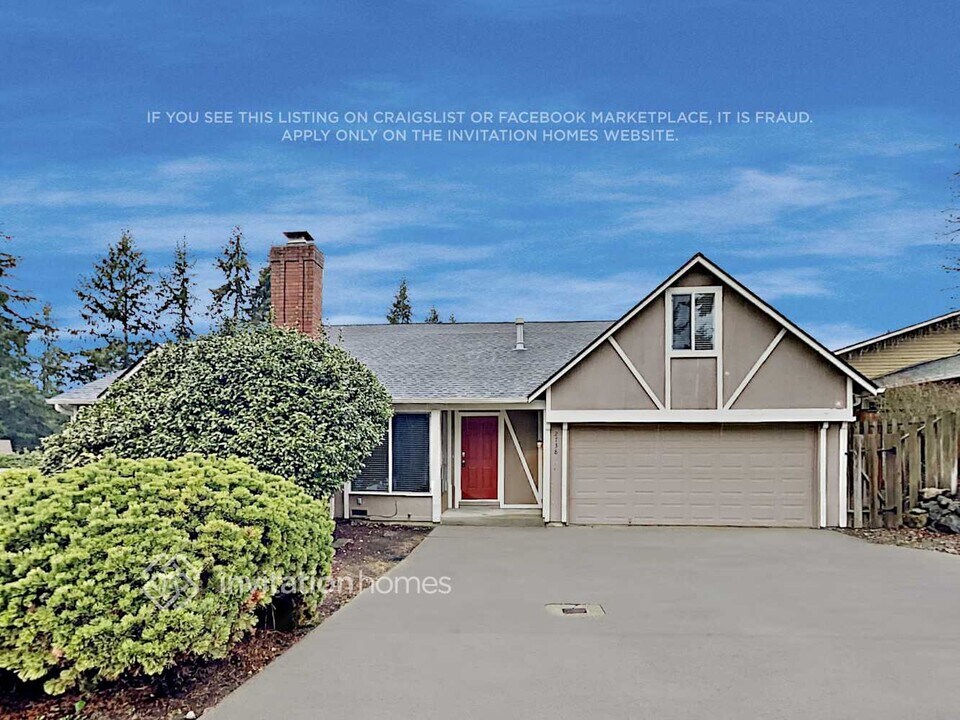 2738 SW 323rd St in Federal Way, WA - Foto de edificio