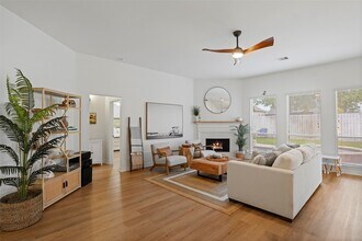 11110 Jadestone Creek Ln in Cypress, TX - Foto de edificio - Building Photo