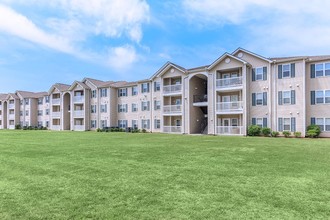 Sawgrass Park Apartments in Gulfport, MS - Building Photo - Building Photo